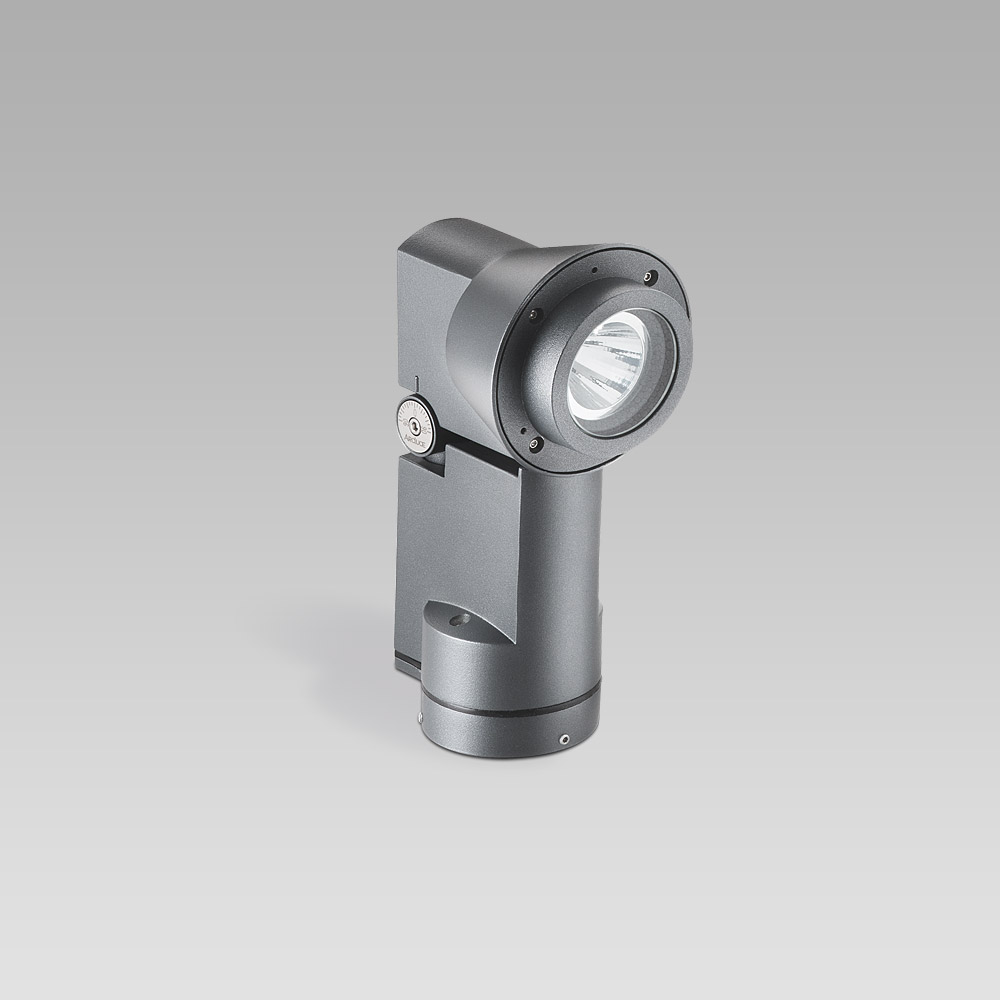 Floodlight for outdoor lighting, resistant, highly versatile and compact. Perfect for facade lighting.